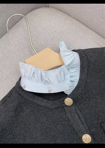 بلوزه ساندرو الفخمه رمادي فاتح