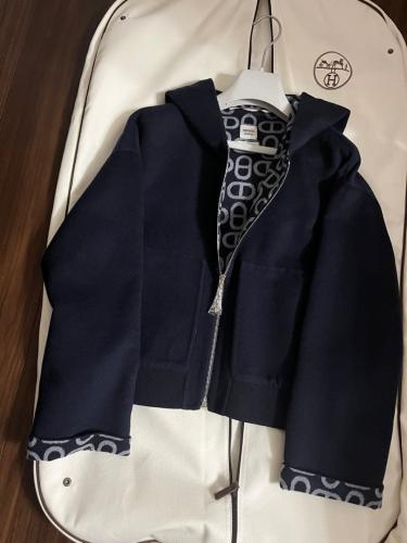 ستره بسحاب Hermès كحلي غامق