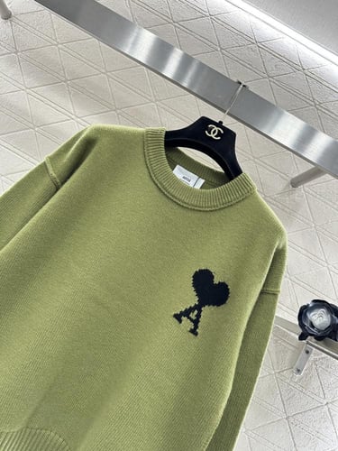 كنزه و كارديجان زيتي ami