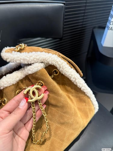 شنطه ….CH الترند