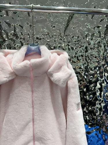 جاكيت الو بينك