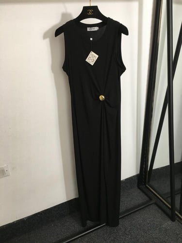 فستان لويفي ببروش الماركه