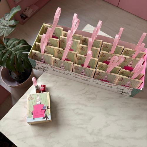 صندوق توزيعات ميني ميك اب