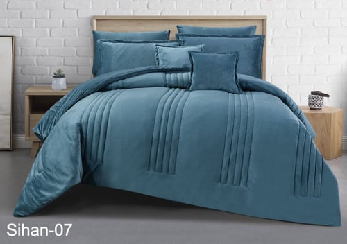 مفرش شاهينا السادة خام مخمل وناعم دافي 8 قطع نفرين