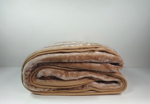 بطانية سادة شتوية دافئة بيج غامق 3 كيلو نفرونص