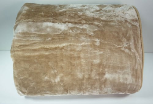 بطانية سادة شتوية دافئة بيج غامق 3 كيلو نفرونص