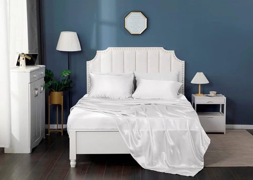 غطاء مخدة حرير لون ابيض