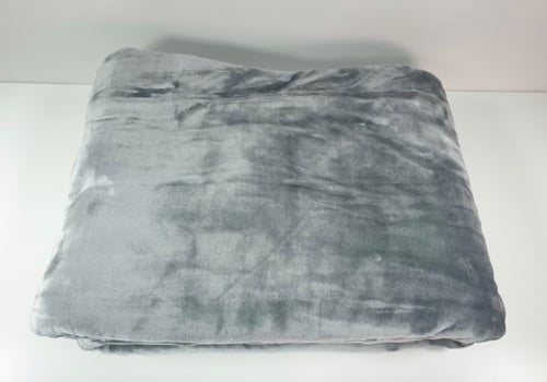 بطانية سادة شتوية دافئة رصاصي غامق 3 كيلو نفرونص