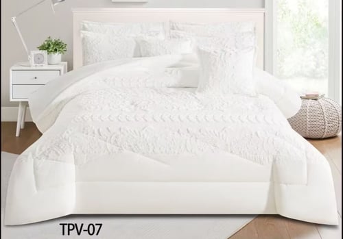 مفرش تلاير السادة بنقشة البازر من المخمل والفرو نا...