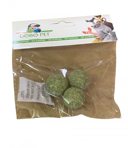 ثلاث كور كاتنب للقطط