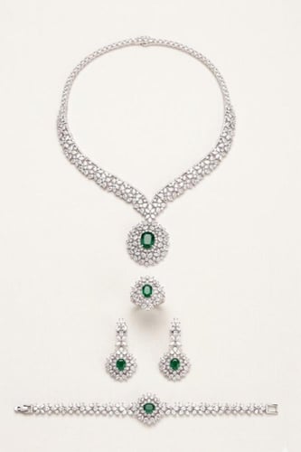 طقم سهرات فاخر بفص اخضر لامع