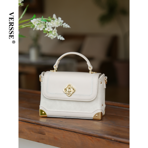 شنطة نسائية مميزة VE008 لون OFF WHITE