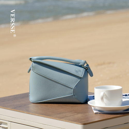 شنطة نسائية مميزة VE020 لون L.BLUE