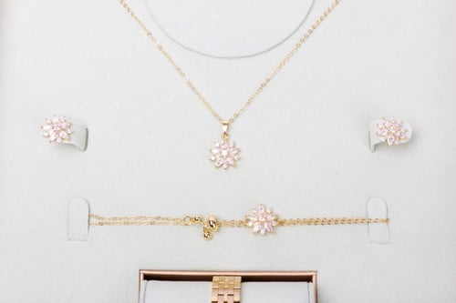 طقم فاخر ماركة فورايفر FE-6-285 ذهبي 1