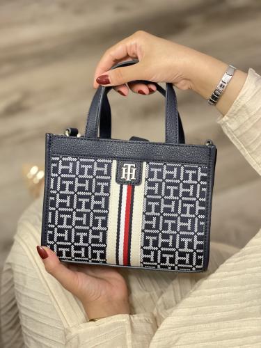 شنطه كروس بودي تومي هلفيغر