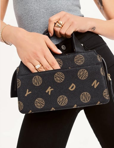 شنطة كروس بودي دكني