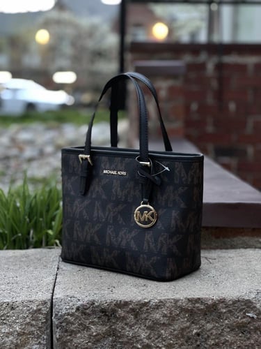 شنطة كروس بودي مايكل كورس