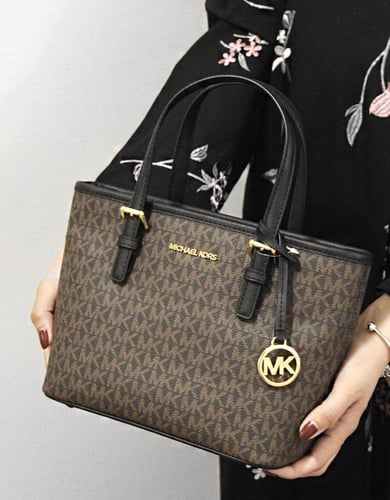 شنطة كروس بودي مايكل كورس