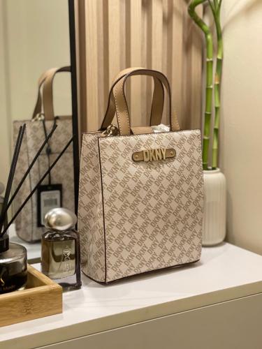 شنطة كروس بودي من دكني