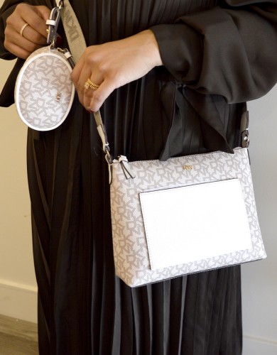 شنطة كروس بودي ماركة دكني