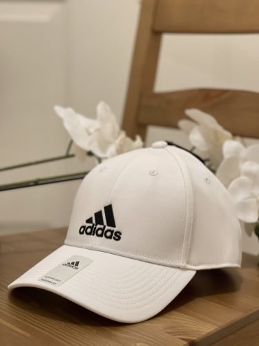 كاب من اديداس