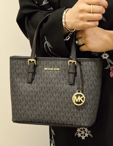 شنطة كروس بودي مايكل كورس