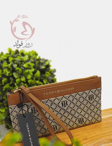 بوك حامل بطاقات تومي هلفيغر