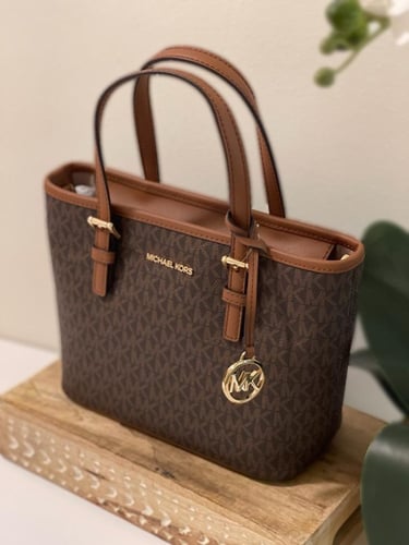 شنطة كروس بودي من مايكل كورس