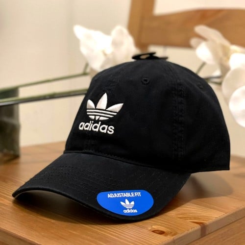 كاب من اديداس