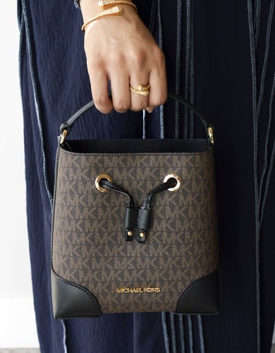 شنطة كروس بودي مايكل كورس