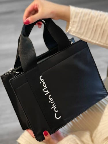 شنطة Tote كالڤن كلاين