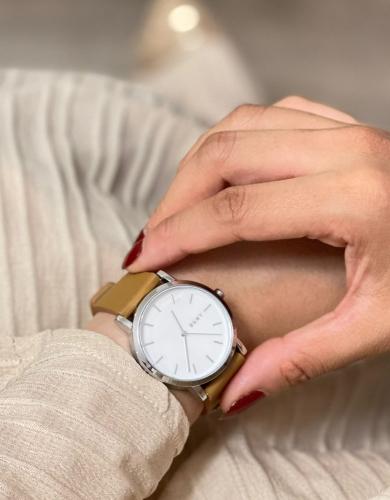 ساعة نسائية من دكني