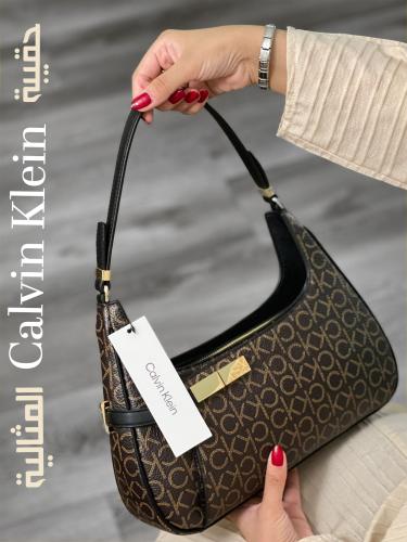 شنطة كتف كالڤن كلاين 00