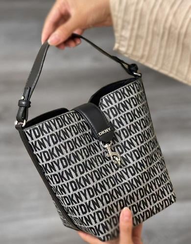 شنطة كروس بودي دكني