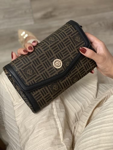 شنطة كروس بودي ان كلاين