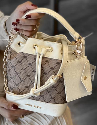 شنطة كروس بودي ان كلاين