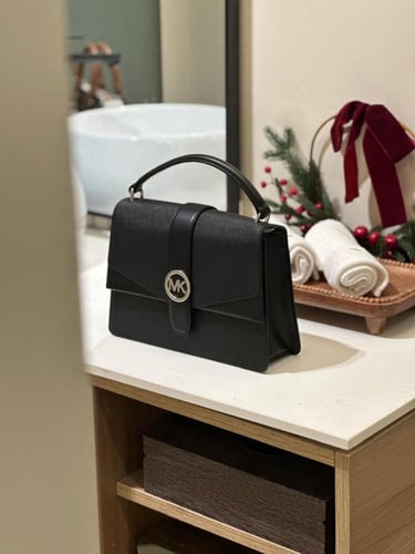 شنطة كروس بودي مايكل كورس