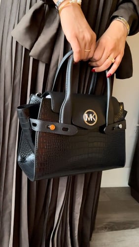 شنطة كروس بودي مايكل كورس