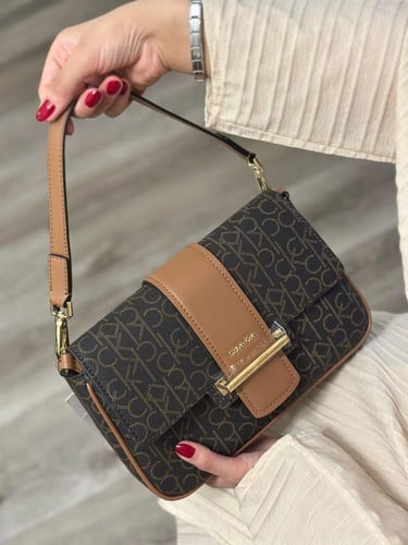 شنطة كروس و كتف كالڤن كلاين