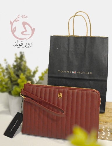 باوتش من تومي هلفيغر