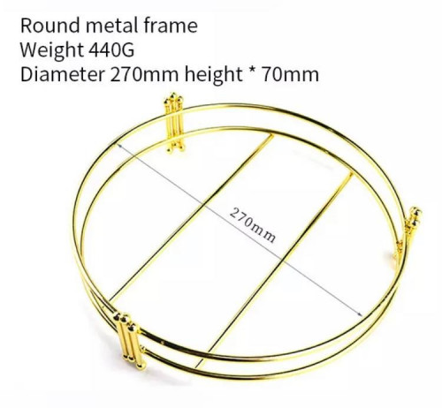 اكسسوار دائري ذهبي