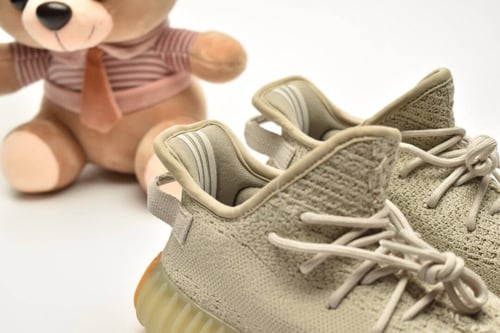 Yeezy Boost 350 V2 'Sesame' Kids اطفال
