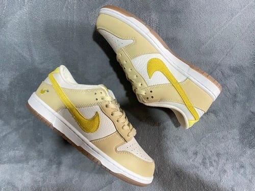 Nike Dunk Low "Lemon Drop"