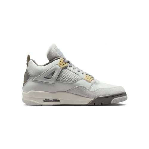 Air Jordan 4 Retro SE 'Craft Photon Dust'