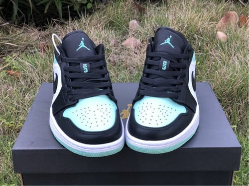 Air Jordan 1 Low “Emerald Rise”