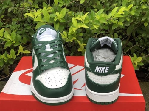 Nike Dunk Low "Team Green"