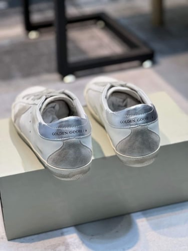 Golden Goose Superstar sneakers