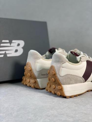 New Balance 327 Dark Red | نيو بالانس 327 أبيض