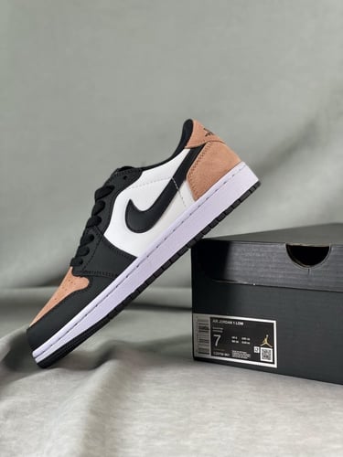 Air Jordan 1 Retro Low OG GS 'Bleached Coral'