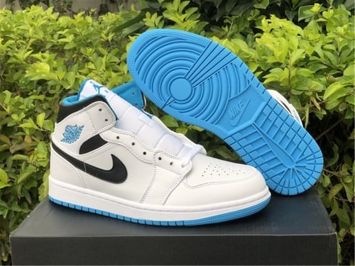 Air Jordan 1 Mid Laser Blue